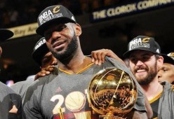 bet365-詹姆斯关键节点战术调整，TL带队取胜！-bet365